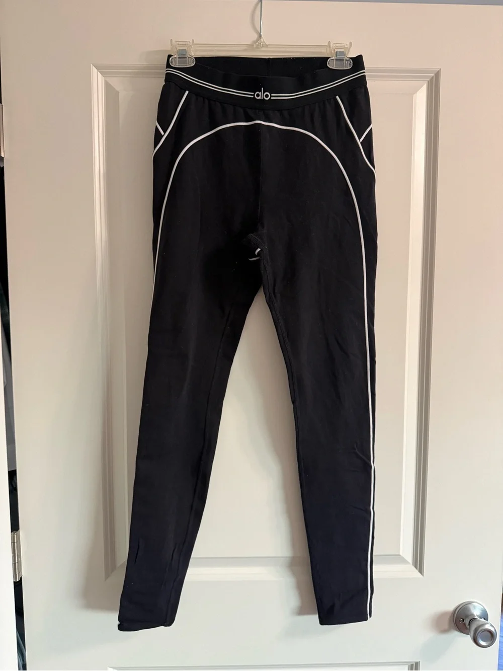 ALO Yoga Airbrush Heartthrob Legging Black